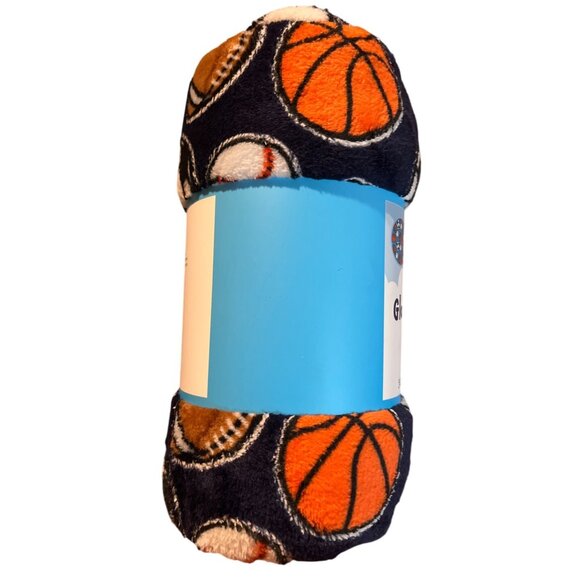 NWT Comfort Bay Glow In The Dark Sports Throw Blanket 50" X 60" For Kids - Picture 3 of 4